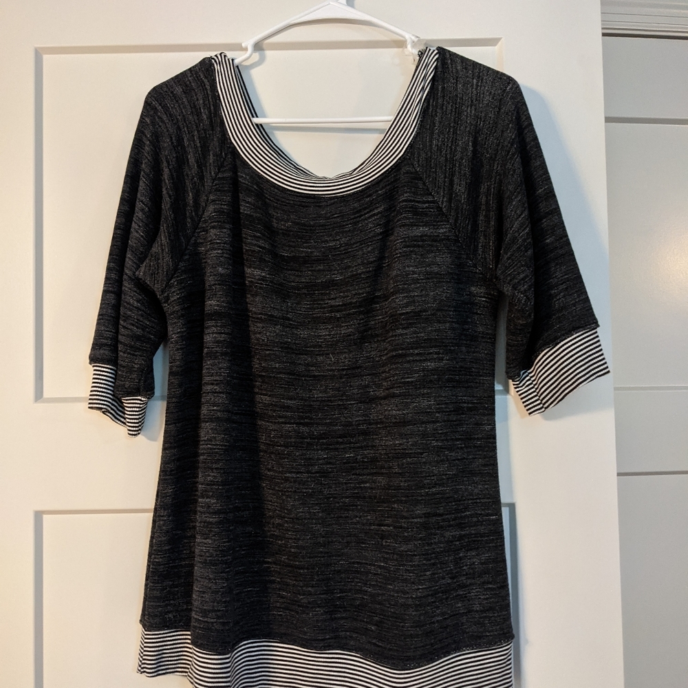 Maurices 1/2 Sleeve Grey Sweater